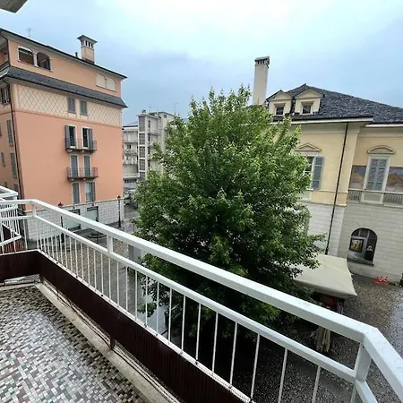 Casa *